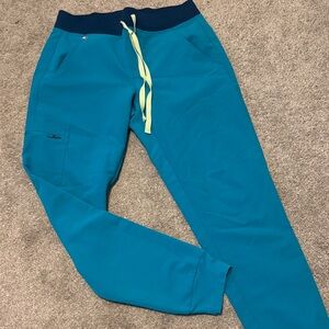 Figs Zamora scrub pants